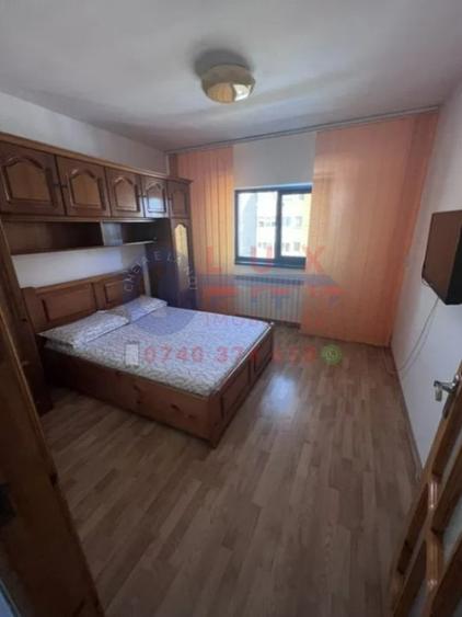 Apartament cu 4 camere decomandat în Piața Nouă