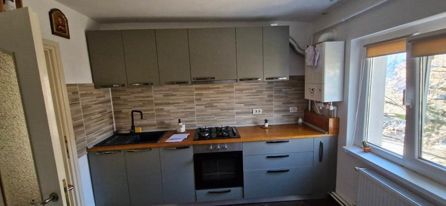 Inchiriez apartament 3 camere, 2 bai, 2 balcoane, Focsani. - 2