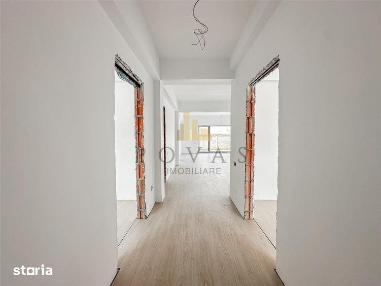 Casă cu 4 camere cu Teren 400 Mp în Tunari