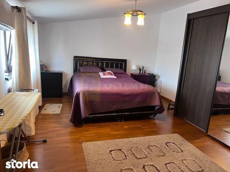 Apartament cu 3 camere, mobilat în Central