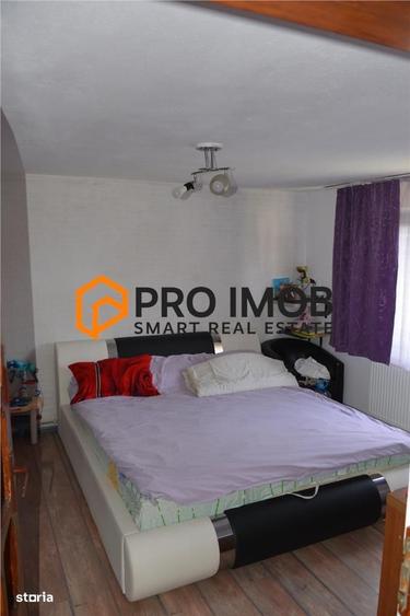 Casă cu 3 camere decomandat cu Canalizare în Mărăcineni