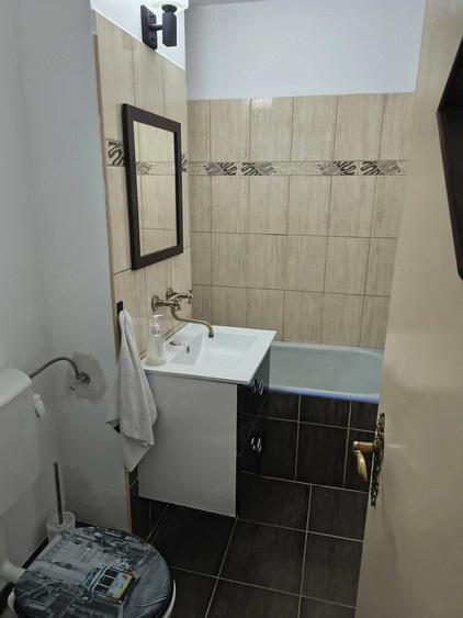 Apartament cu 3 camere decomandat în Tudor