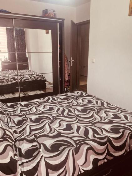 Soarelui. 3 camere. Decomandat. Mobilat si utilat. Terasa mare - 6