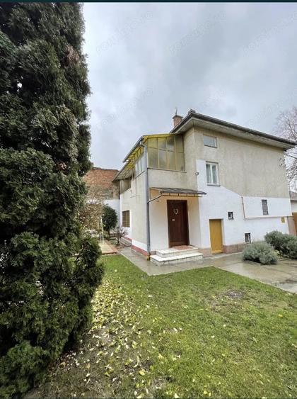 Casă cu 3 camere cu Teren 300 Mp în Titulescu