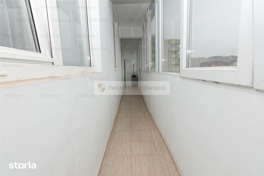 Apartament cu 3 camere decomandat, mobilat în Tei