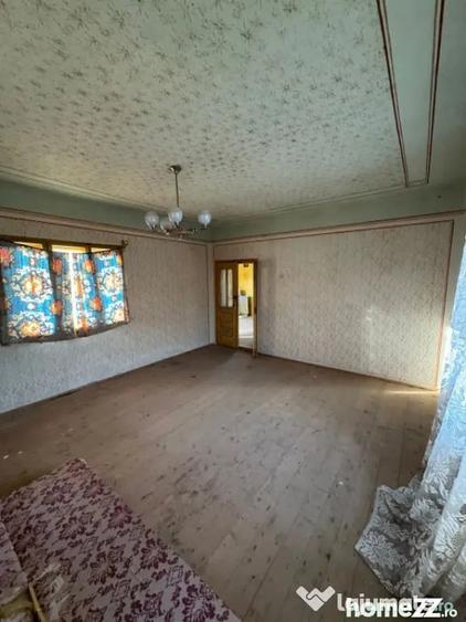 Casă cu 3 camere cu Teren 2500 Mp în Șindrești