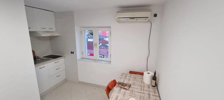 Apartament cu 3 camere decomandat în Ultracentral
