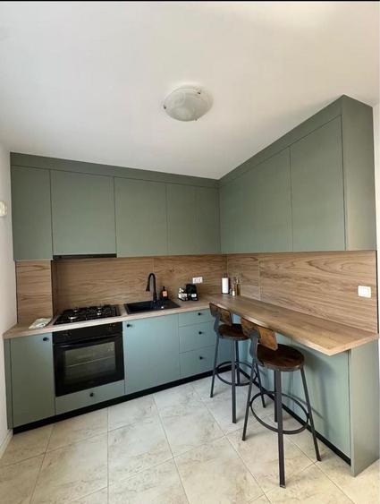 Casă cu 4 camere cu Teren 250 Mp în Central