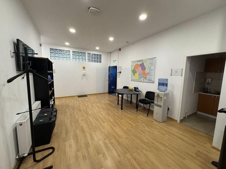 Birou, de 1,250 mp, în Dacia