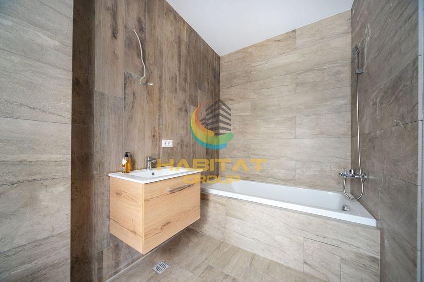 Apartament cu 3 camere semidecomandat în Berceni