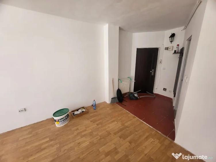 Garsonieră semidecomandată în Florești