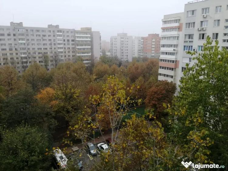 Garsonieră decomandată în 1 Decembrie 1918