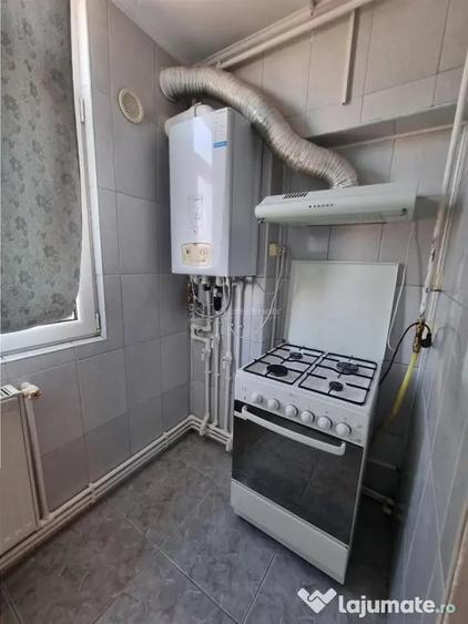 Apartament cu 2 camere decomandat în 1 Mai