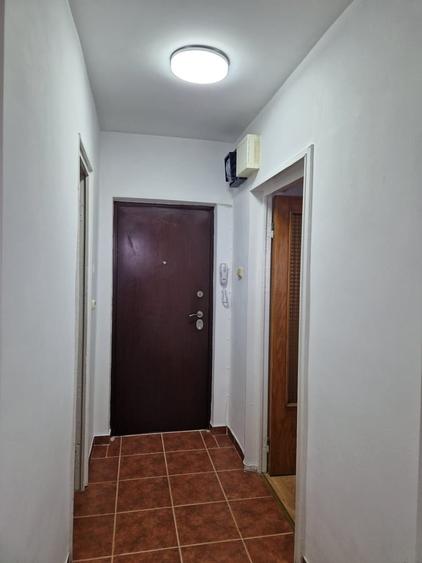 Garsonieră decomandată, mobilată în Moșilor