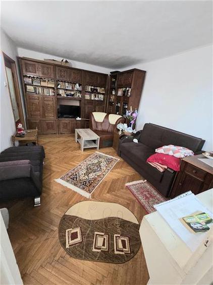 Apartament 3 Camere, Decomandat,  zona Casa de Cultura - 1