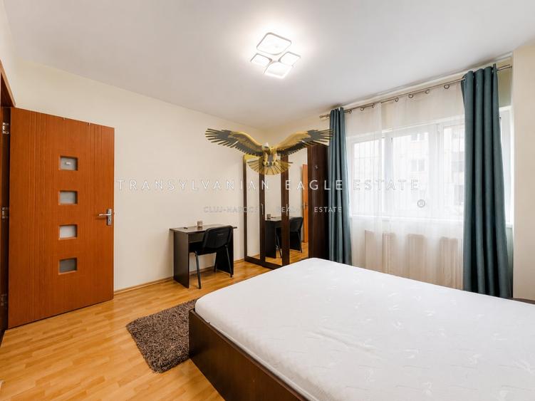 Apartament cu 3 camere semidecomandat, mobilat în Semicentral