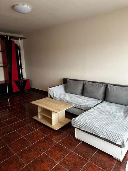 Apartament cu 3 camere decomandat în Aurel Vlaicu