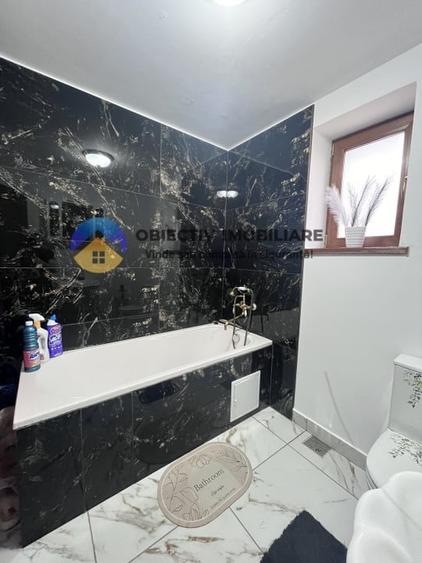 Casă cu 5 camere cu Teren 618 Mp în Viișoara