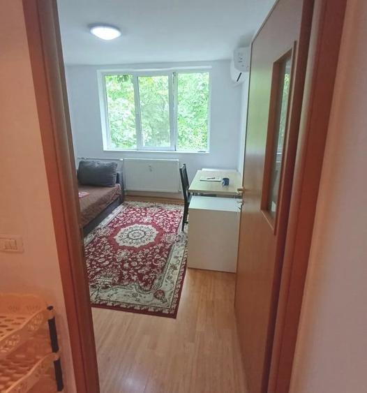 Apartament cu 3 camere decomandat, mobilat în Berceni