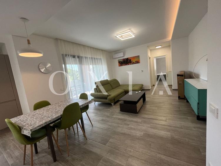 Apartament cu 2 camere semidecomandat, mobilat în Dumbrăvița