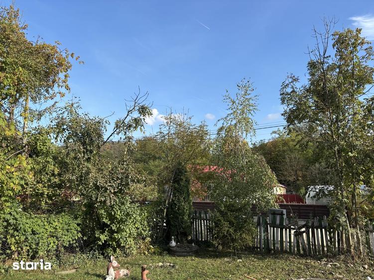 Casă cu 3 camere cu Teren 550 Mp în Vulcana de Sus