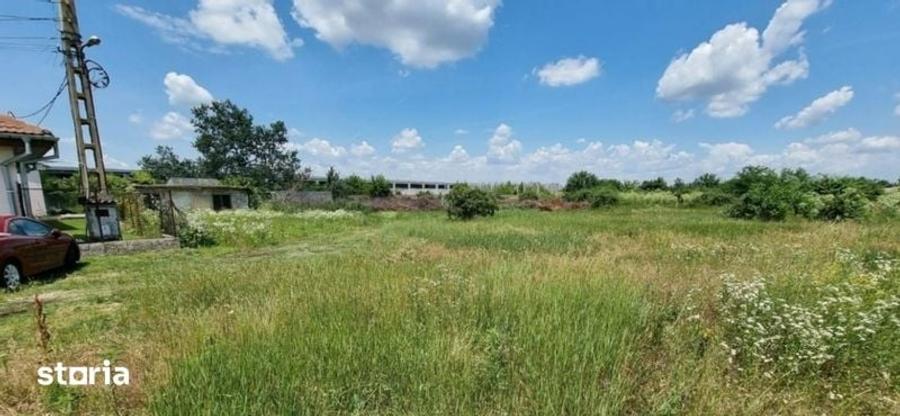 Teren de 6700 mp, în Central