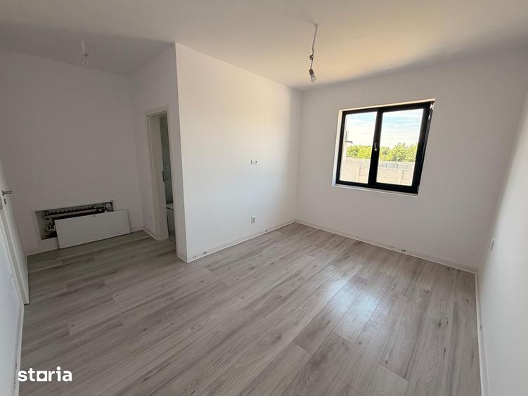 Casă cu 4 camere cu Teren 353 Mp în Berceni