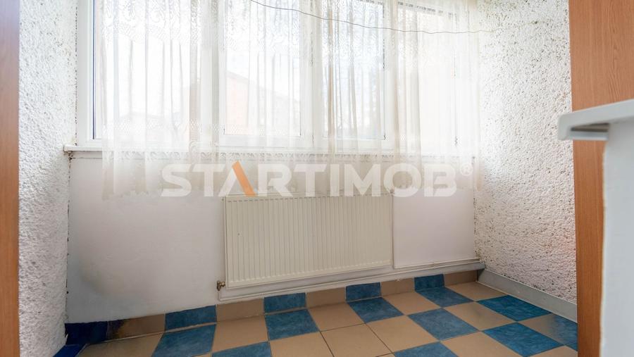 Apartament cu 3 camere semidecomandat, mobilat în Griviței