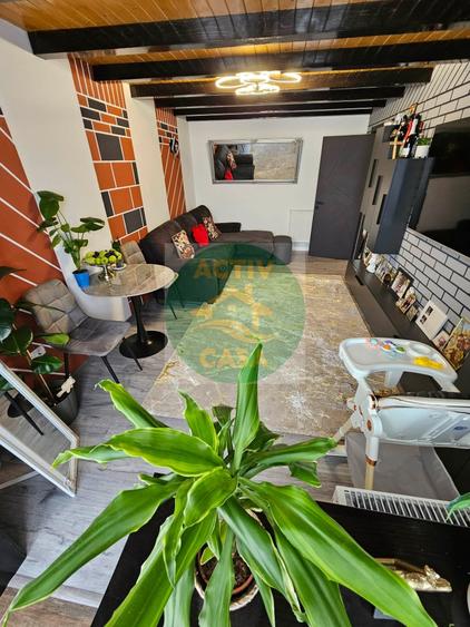 Apartament cu 3 camere decomandat în Est