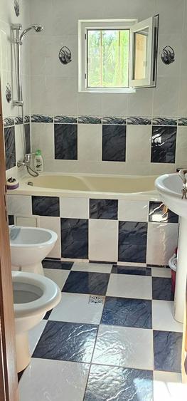 Casă cu 2 camere în Central