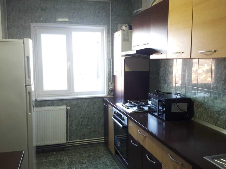 Apartament cu 2 camere decomandat în B-dul București