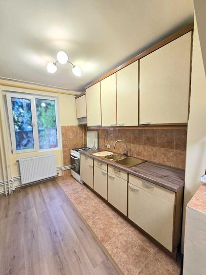 Apartament cu 3 camere decomandat în Nord