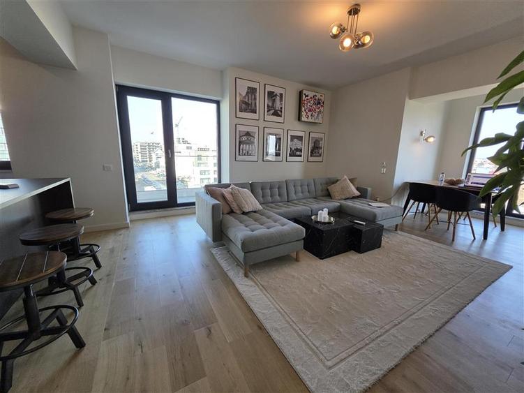 Apartament cu 4 camere decomandat, mobilat în Pipera