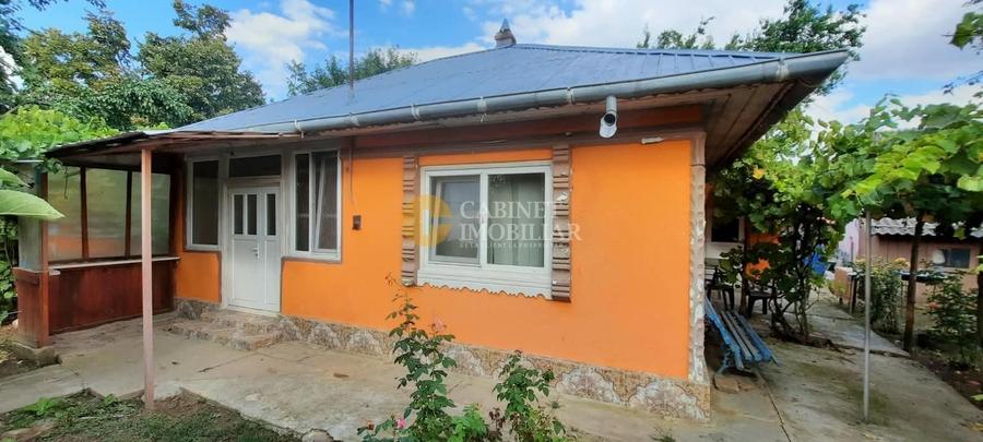 Casă individuală cu 4 camere cu Canalizare în Hermeziu