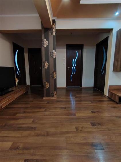 Apartament cu 3 camere decomandat în Dragoș Vodă