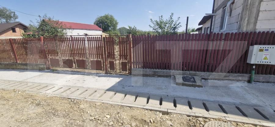 Teren Construcții intravilan de 800 mp, în Ulmi