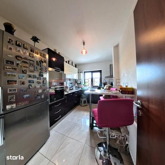 Apartament cu 3 camere decomandat în Sud