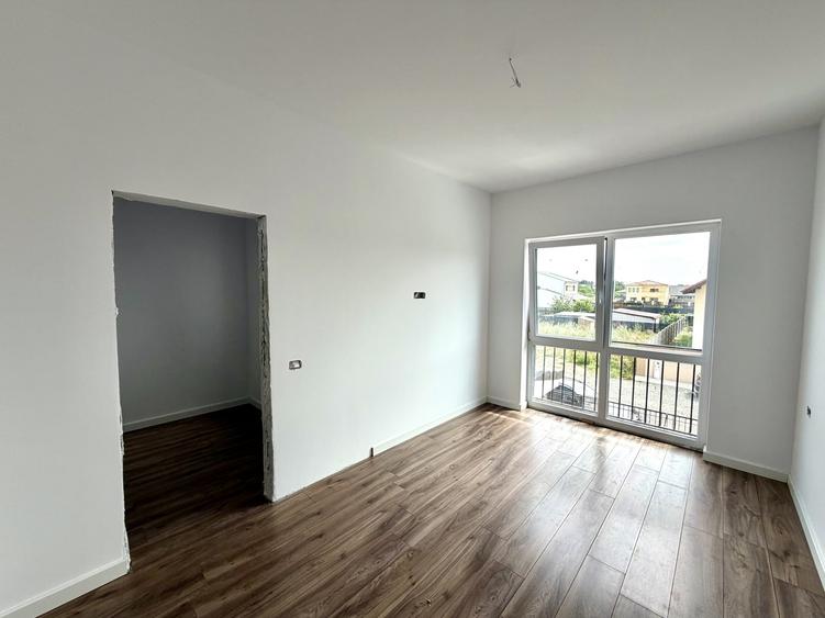 Duplex cu 5 camere cu Canalizare în Moșnița Nouă