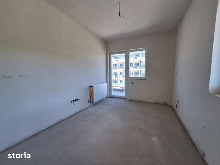 Apartament cu 3 camere semifinisat, cu CF, balcon, zona Terra - 6