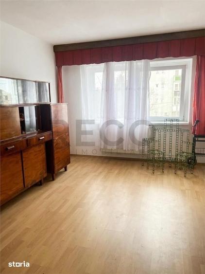 Apartament cu 3 camere decomandat în Decebal