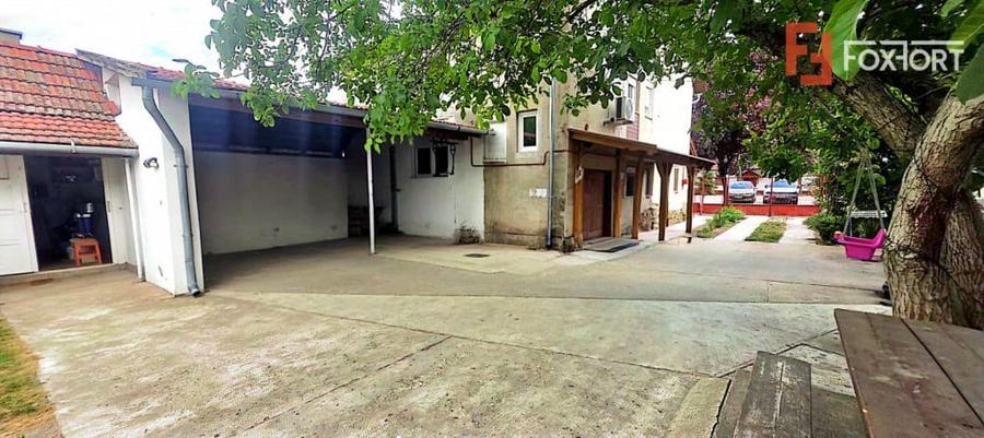 Casă cu 4 camere cu Teren 547 Mp în Central