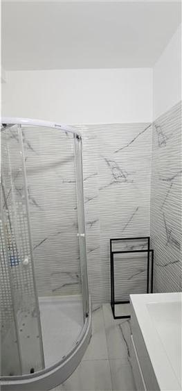 Apartament cu 2 camere decomandat, mobilat în Universitate