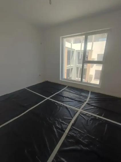 Apartament cu 2 camere decomandat în Theodor Pallady