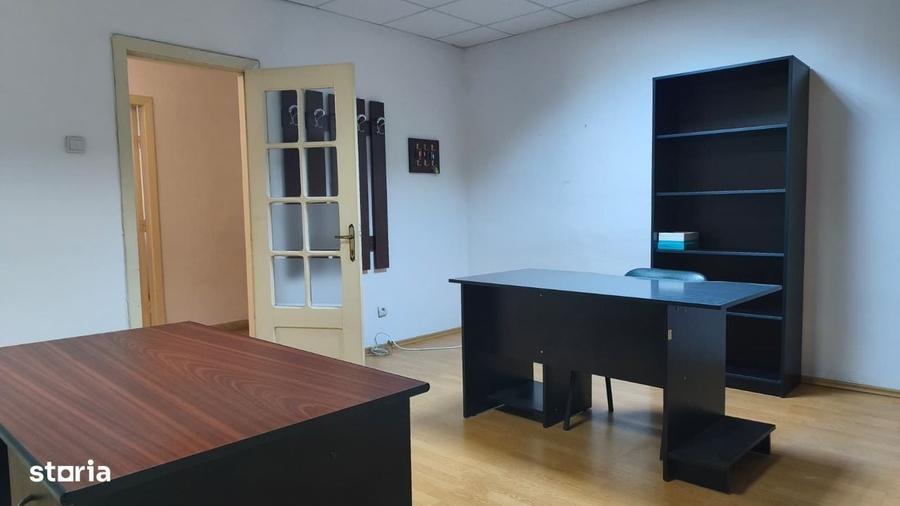 Spațiu comercial, de 30 mp, în Central