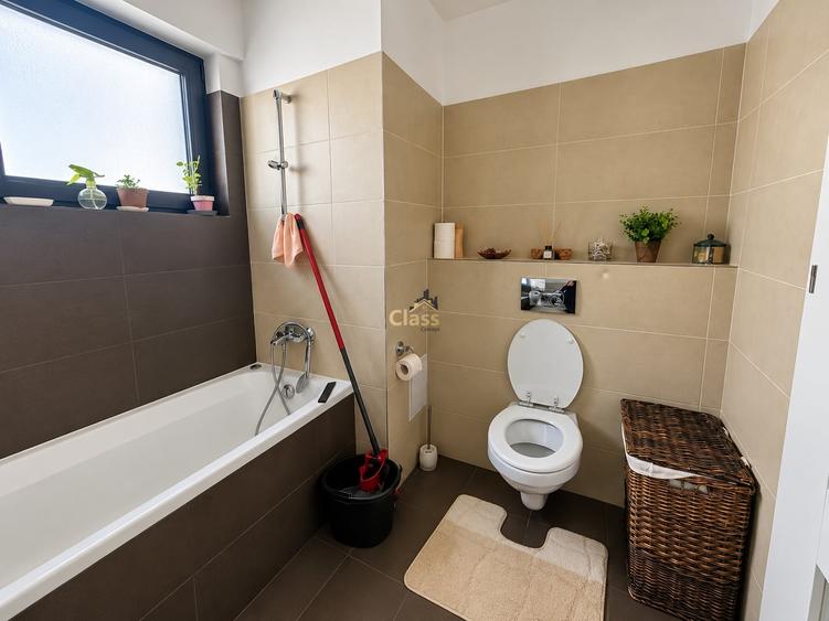 Apartament cu 3 camere decomandat, mobilat în Europa