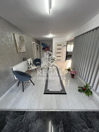 Duplex cu 6 camere cu Canalizare în Strei