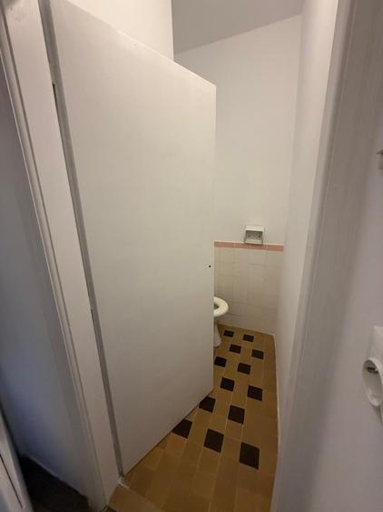 Apartament cu 4 camere, mobilat în Central