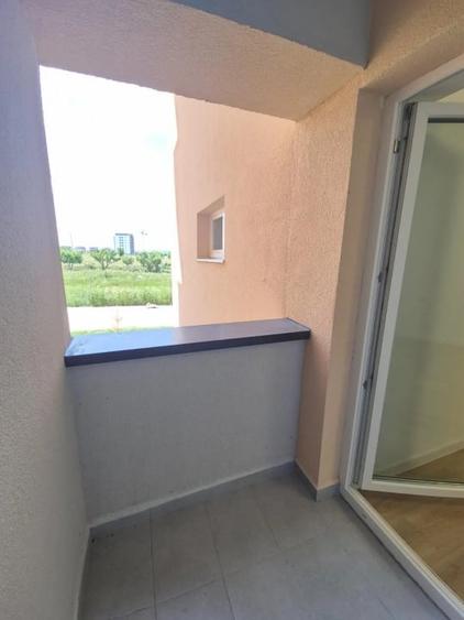 Apartament cu 3 camere decomandat în Periferie