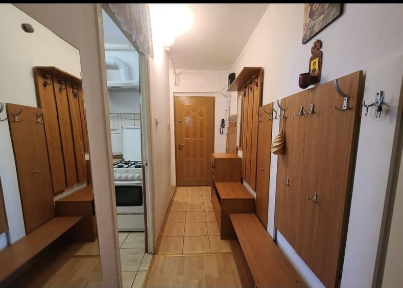 Apartament cu 2 camere decomandat în Pandurilor