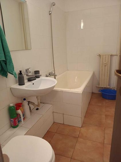 Garsonieră decomandată în Vitan